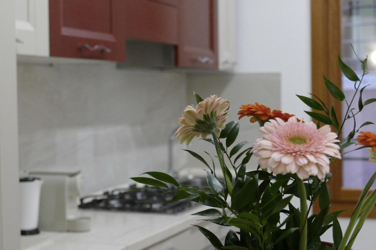 Ecco Suites Apartments เวนิส ภายนอก รูปภาพ